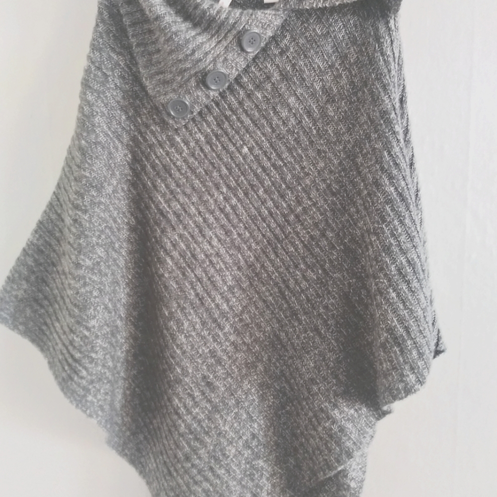 Gray shawl